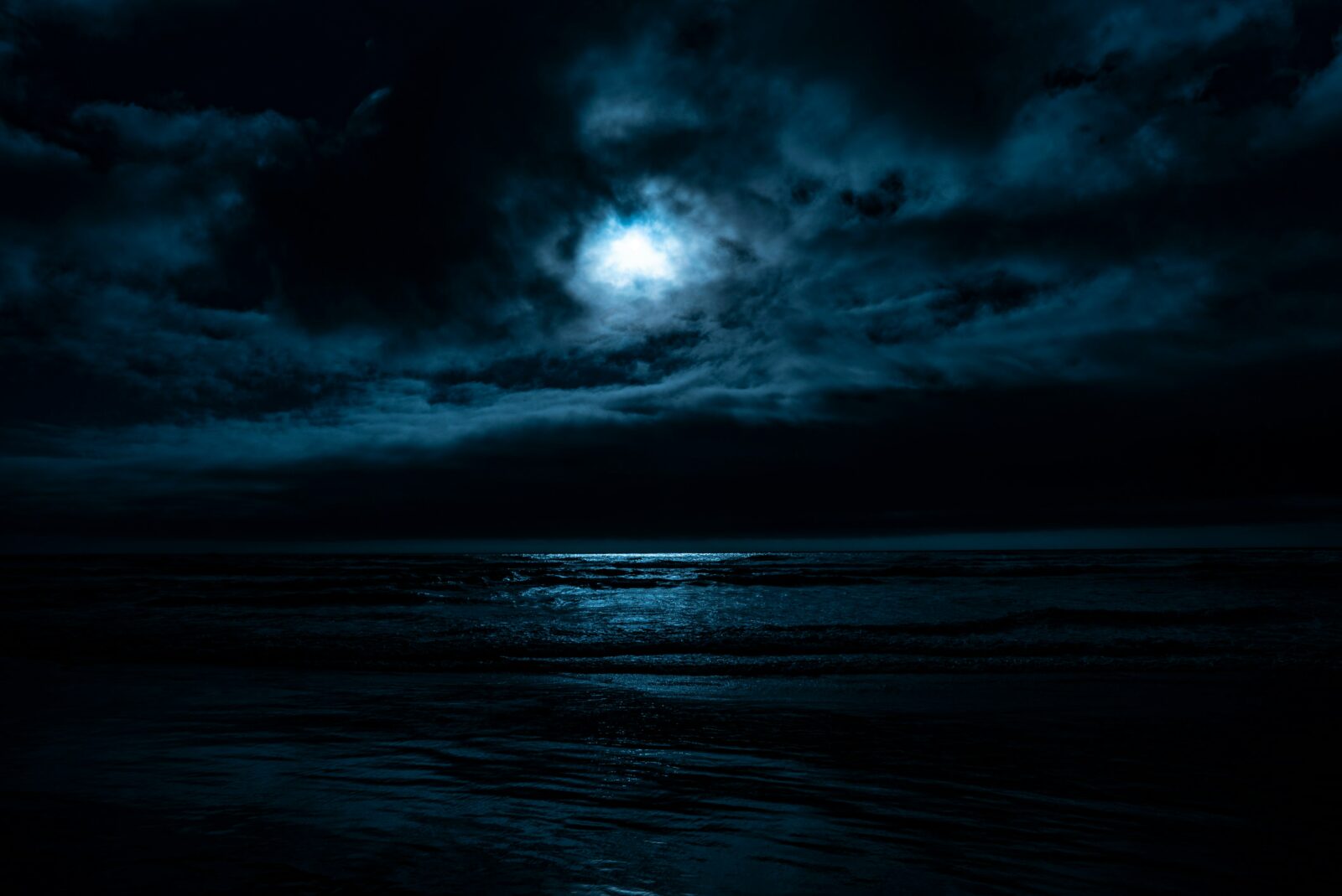 Donkere nacht hemel